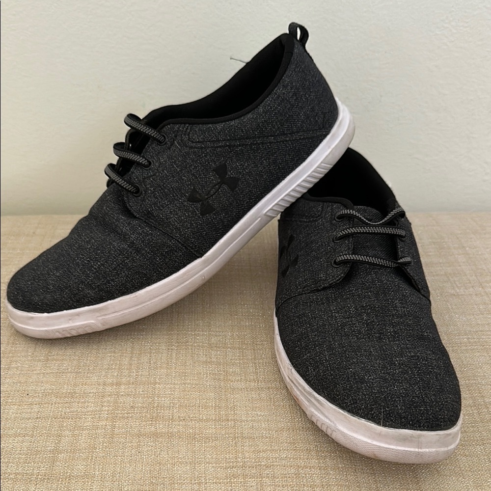 Under Armour Heather Gray and White Sneakers Minimalist Design